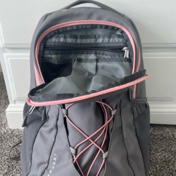 North Face Jester Backpack - Picture 3 of 5